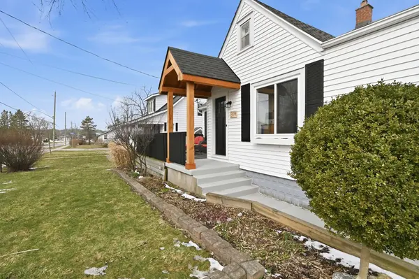 3774 Dominion RD, Fort Erie, ON L0S 1N0