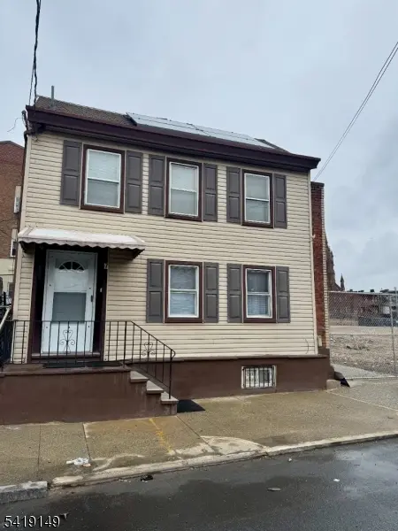 7 Marshall St, Paterson City, NJ 07501