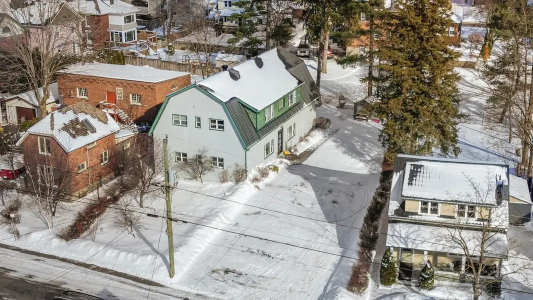 25 Murray ST, Brockville, ON K6V 2W5