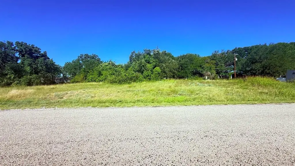 5900 Arrowhead Drive, Granbury, TX 76048