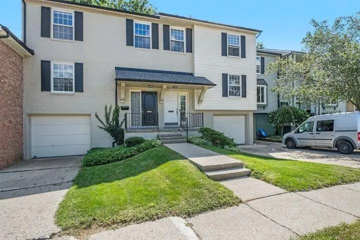 3142 Bolgos CIR, Ann Arbor, MI 48105