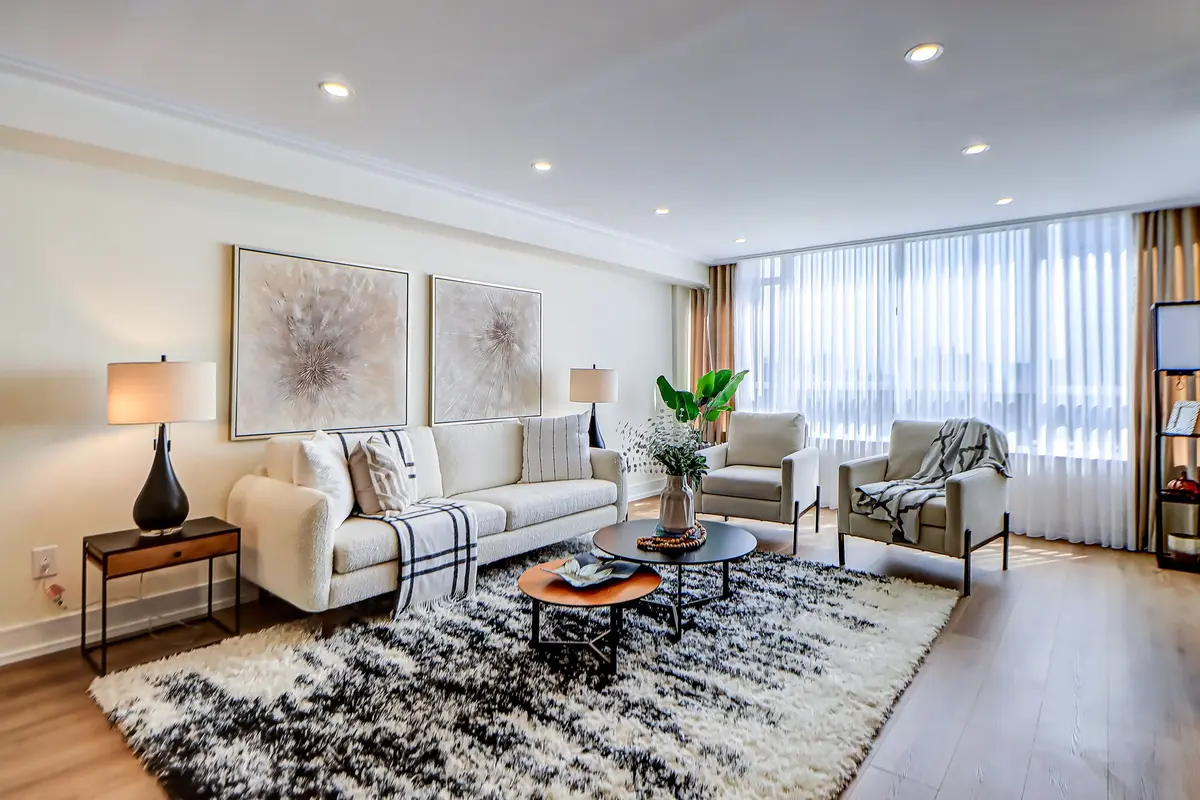 130 Carlton ST #1207, Toronto C08, ON M5A 4K3