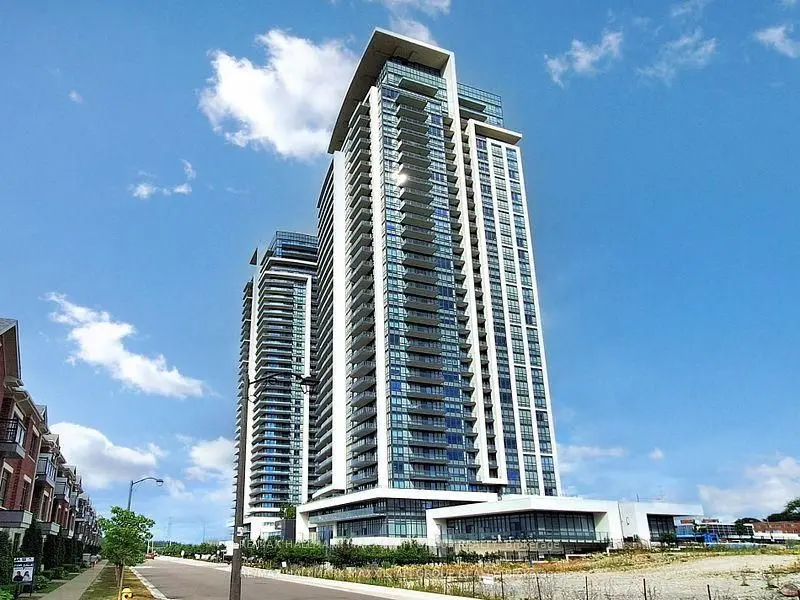 38 Gandhi LN #101B, Markham, ON L3T 0G9