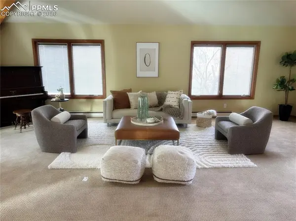 135 Broadmoor Hills DR, Colorado Springs, CO 80906