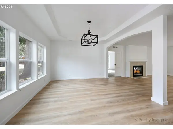 68908 E CEDAR HILL LOOP, Welches, OR 97067