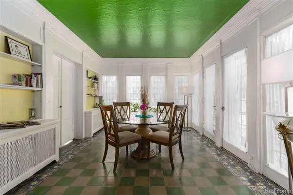 1735 LINCOLNSHIRE DR, Detroit, MI 48203