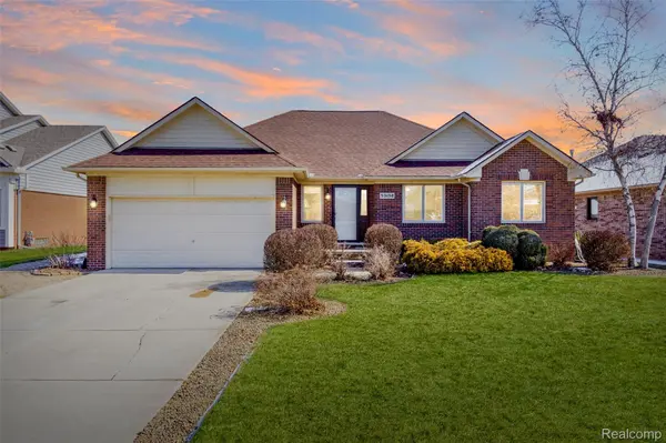 53198 Spurry LN, Chesterfield Township, MI 48051