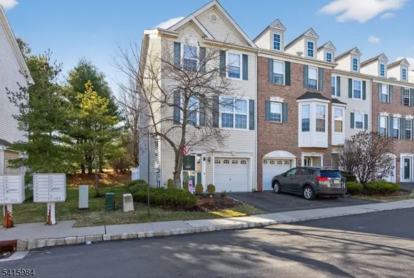 16 Sundance Way, Lopatcong Twp., NJ 08865