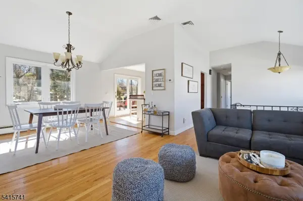 11 WILLOW TERRACE, Verona Twp., NJ 07044