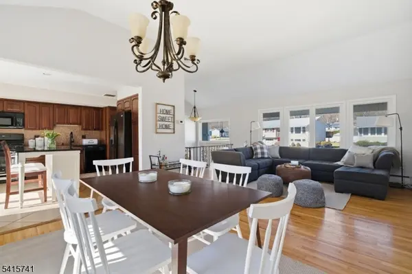 11 WILLOW TERRACE, Verona Twp., NJ 07044