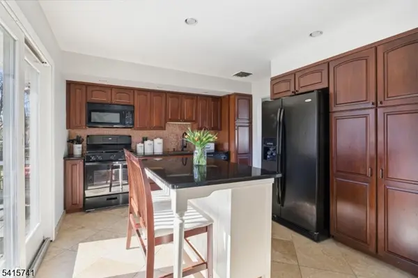 11 WILLOW TERRACE, Verona Twp., NJ 07044