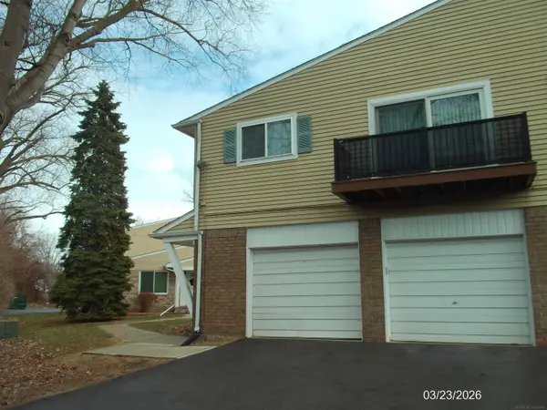 24495 QUAD PARK LN, Clinton Twp, MI 48035