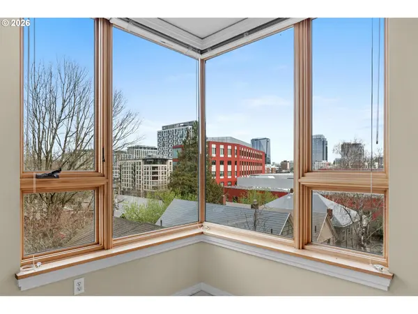 1132 SW 19TH AVE #411, Portland, OR 97205