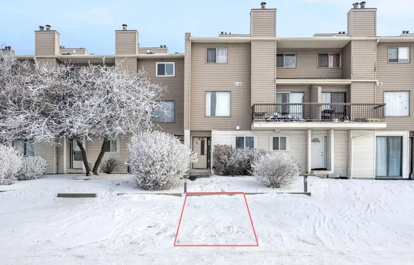 2519 38 ST NE #3, Calgary, AB T1Y 4W8