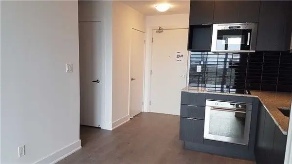 99 The Donway N/A W #822, Toronto C13, ON M3C 0N8