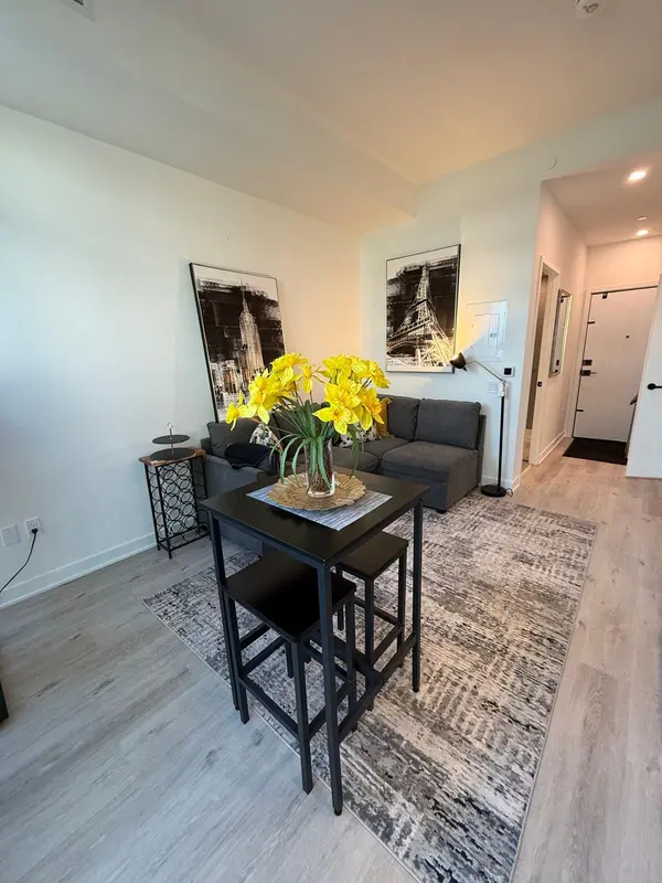 55 Charles ST E #4810, Toronto C08, ON M4Y 0J1