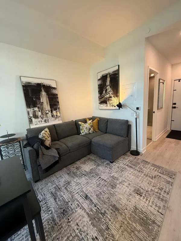 55 Charles ST E #4810, Toronto C08, ON M4Y 0J1