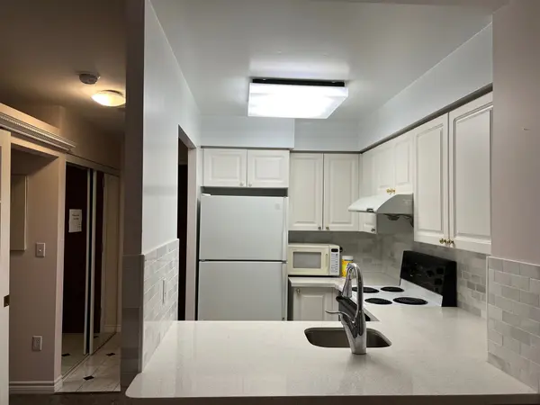 8 Pemberton AVE #103, Toronto C14, ON M2M 4K8