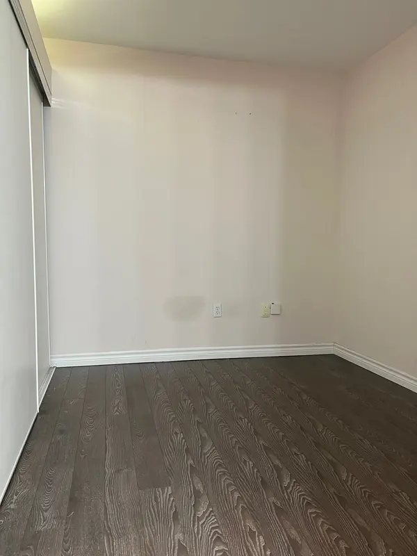 8 Pemberton AVE #103, Toronto C14, ON M2M 4K8