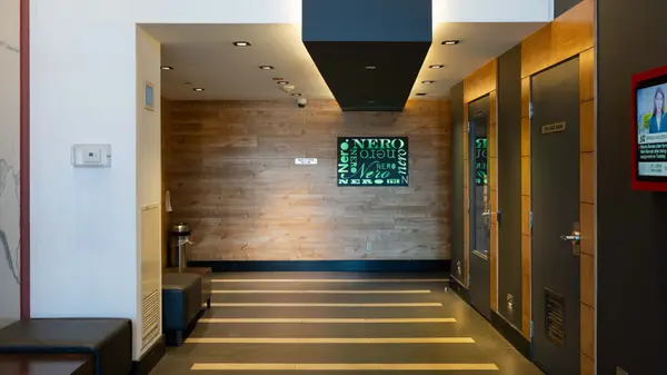 205 Manning AVE #415, Toronto C01, ON M6J 0E2