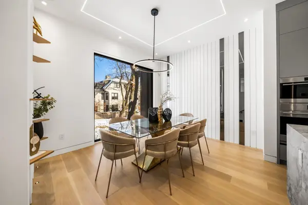 74B Rathnelly AVE, Toronto C02, ON M4V 2M6