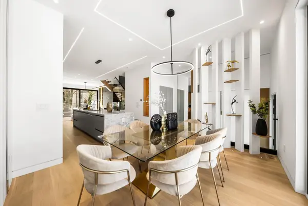 74B Rathnelly AVE, Toronto C02, ON M4V 2M6