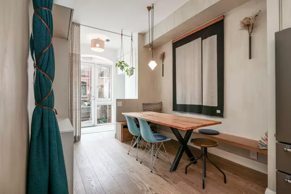 13 Collahie ST, Toronto C01, ON M6J 1T6