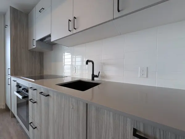 1 Quarrington LN #2001, Toronto C13, ON M3C 0S4