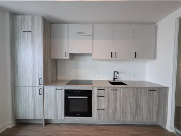 1 Quarrington LN #2001, Toronto C13, ON M3C 0S4