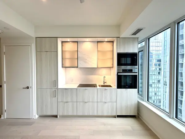 11 Yorkville AVE #2608, Toronto C02, ON M4W 0B7