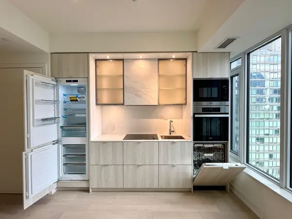 11 Yorkville AVE #2608, Toronto C02, ON M4W 0B7