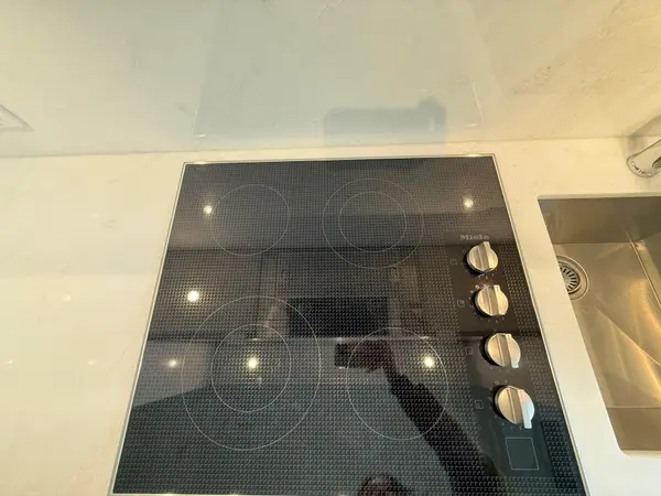 11 Yorkville AVE #2608, Toronto C02, ON M4W 0B7