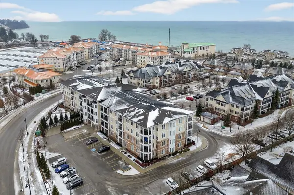 65 Shipway AVE #214, Clarington, ON L1B 0W2