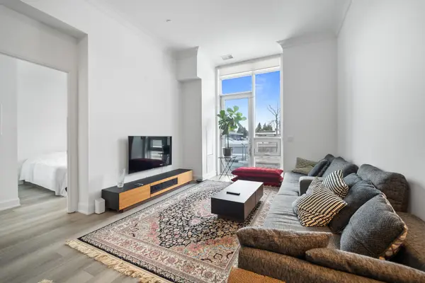 38 Gandhi LN #101B, Markham, ON L3T 0G9