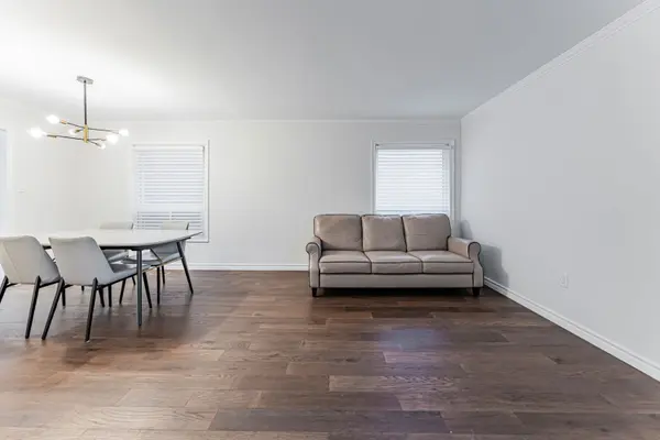 277 Stone RD, Aurora, ON L4G 6Y7