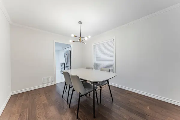 277 Stone RD, Aurora, ON L4G 6Y7