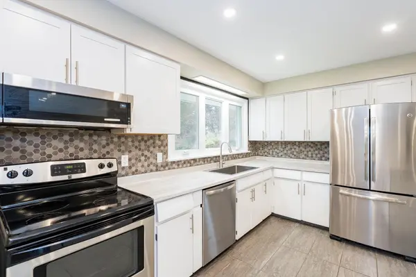 128 Rose ST, Barrie, ON L4M 2T7