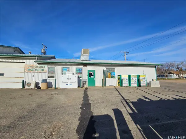 512 & 602 Railway AVENUE, Oxbow, SK S0C 2B0