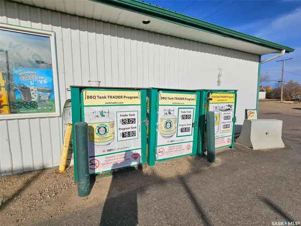 512 & 602 Railway AVENUE, Oxbow, SK S0C 2B0