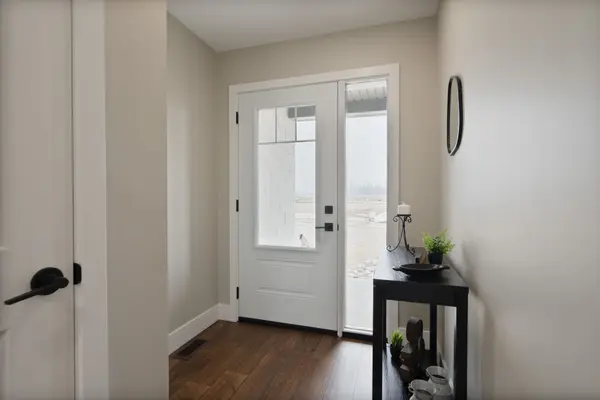 27 Sheldabren ST, North Middlesex, ON N0M 1A0