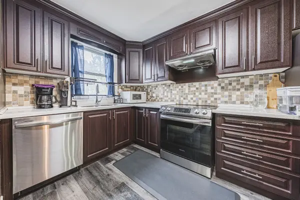 5 West 3rd ST, Hamilton, ON L9C 3J5