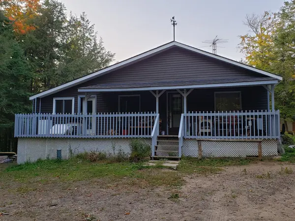 246 Hickey TRL, Hastings Highlands, ON K0L 1C0