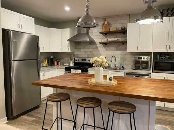 1237 Vancouver AVE, Hunt Club - South Keys And Area, ON K1V 6V2