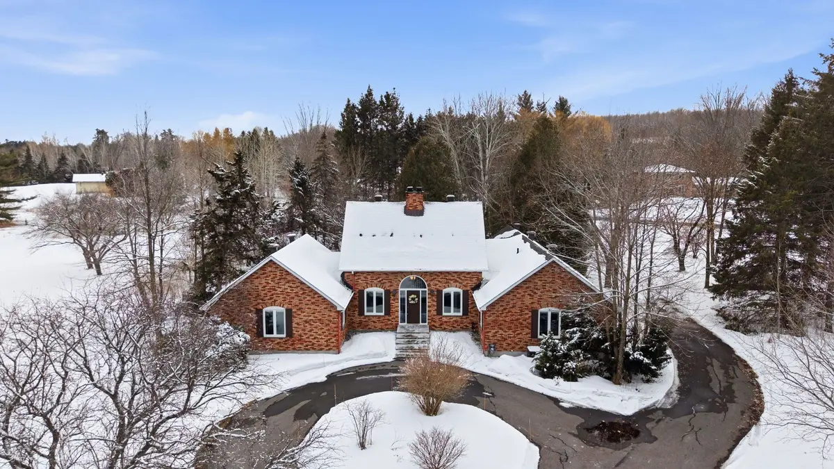 1460 Kinsella DR, Orleans - Cumberland And Area, ON K4C 1A9