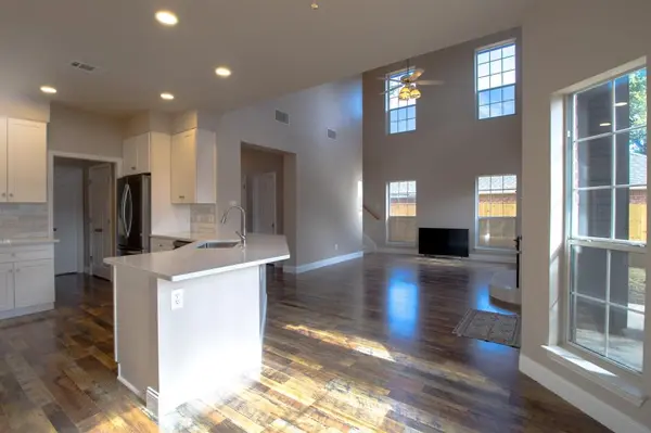 6101 Copperfield Drive, Arlington, TX 76001