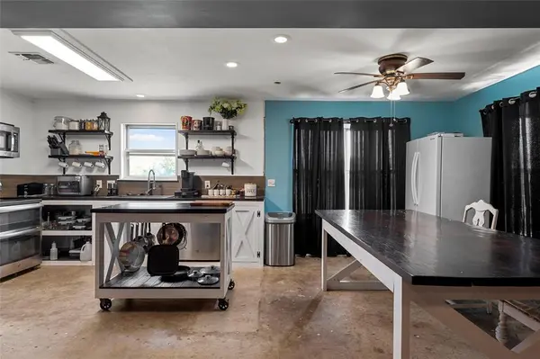 2139 Meandering Way, China Spring, TX 76633