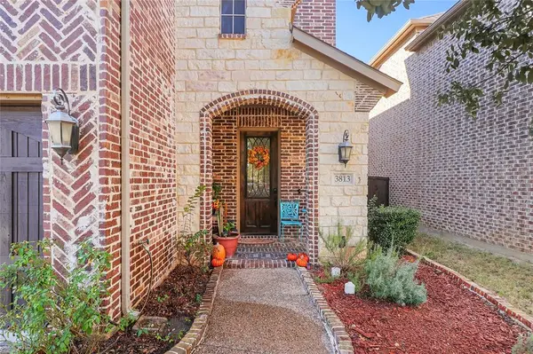 3813 S Brookridge Court, Bedford, TX 76021
