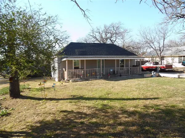 1307 N Elm Street, Weatherford, TX 76086