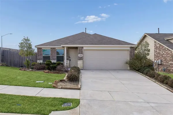 8408 Hollow Bend Street, Fort Worth, TX 76123