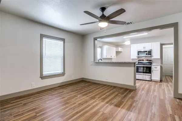 500 N Pine Street, Roanoke, TX 76262